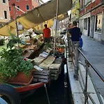Isepo Apartament *